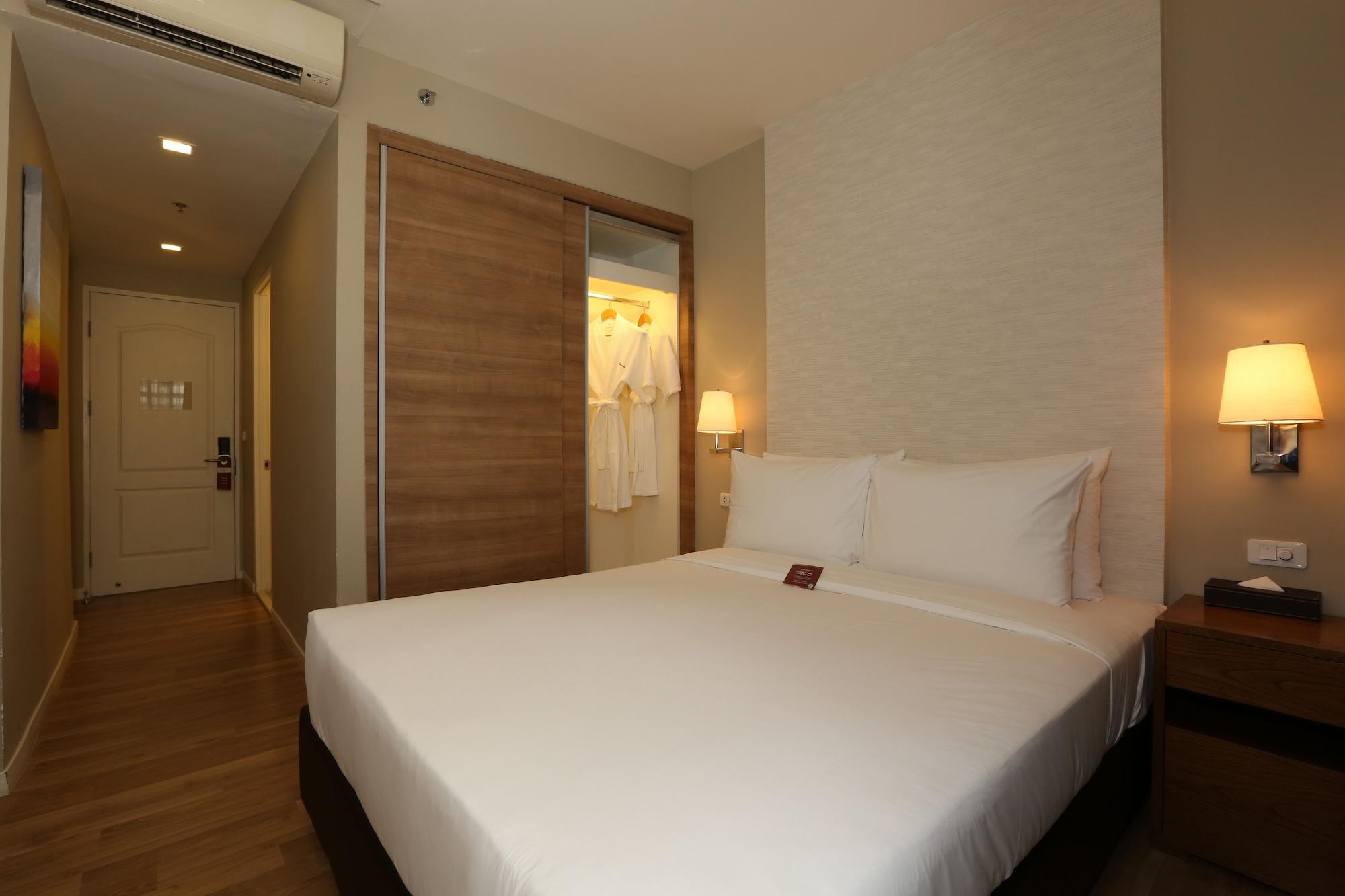 Bangna Pride Hotel & Residence Банкок Екстериор снимка