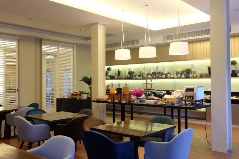 Bangna Pride Hotel & Residence Банкок Екстериор снимка